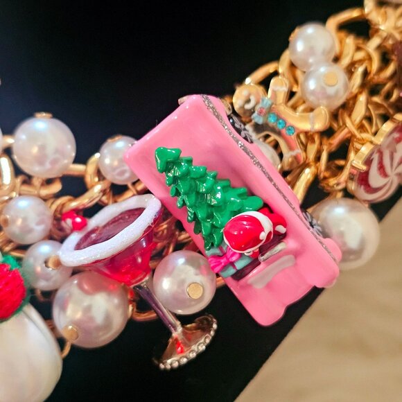 Betsey Johnson Holiday Christmas Statement Necklace Earrings Set Charms & Pearls - Picture 4 of 16